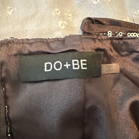 Sparkly Silver Tank Top - Picture 2 of 3